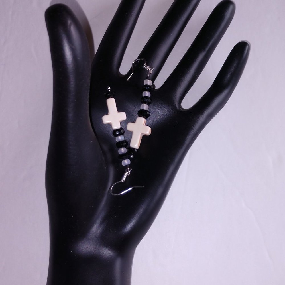 Handmade Earrings with White Stone Crosses and Black & White Beads 2.25 Inch NWT - Picture 13 of 16